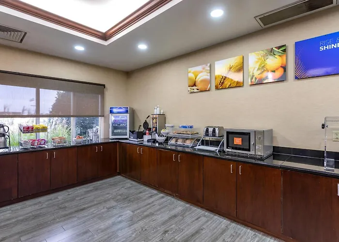 Comfort Suites Olive Branch - Memphis South